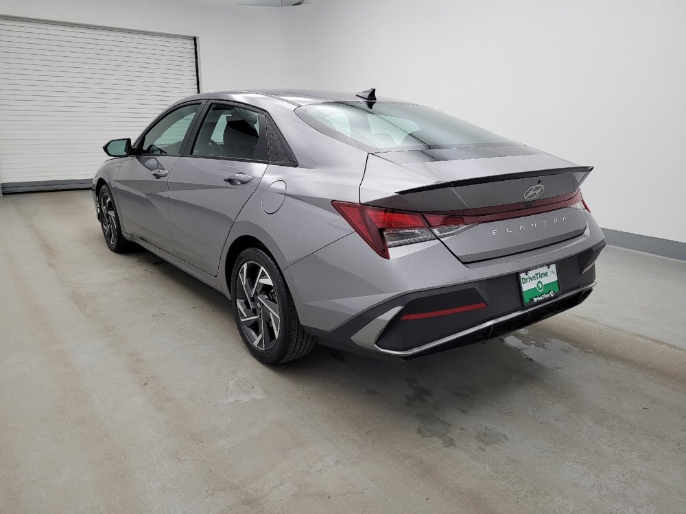 Used 2025 Hyundai Elantra Sport image 5