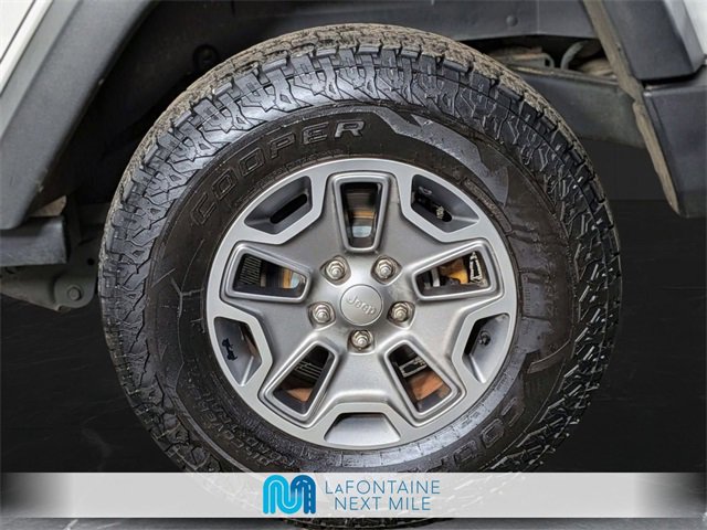 Used 2017 Jeep Wrangler Unlimited Rubicon w/ Connectivity Group image 28