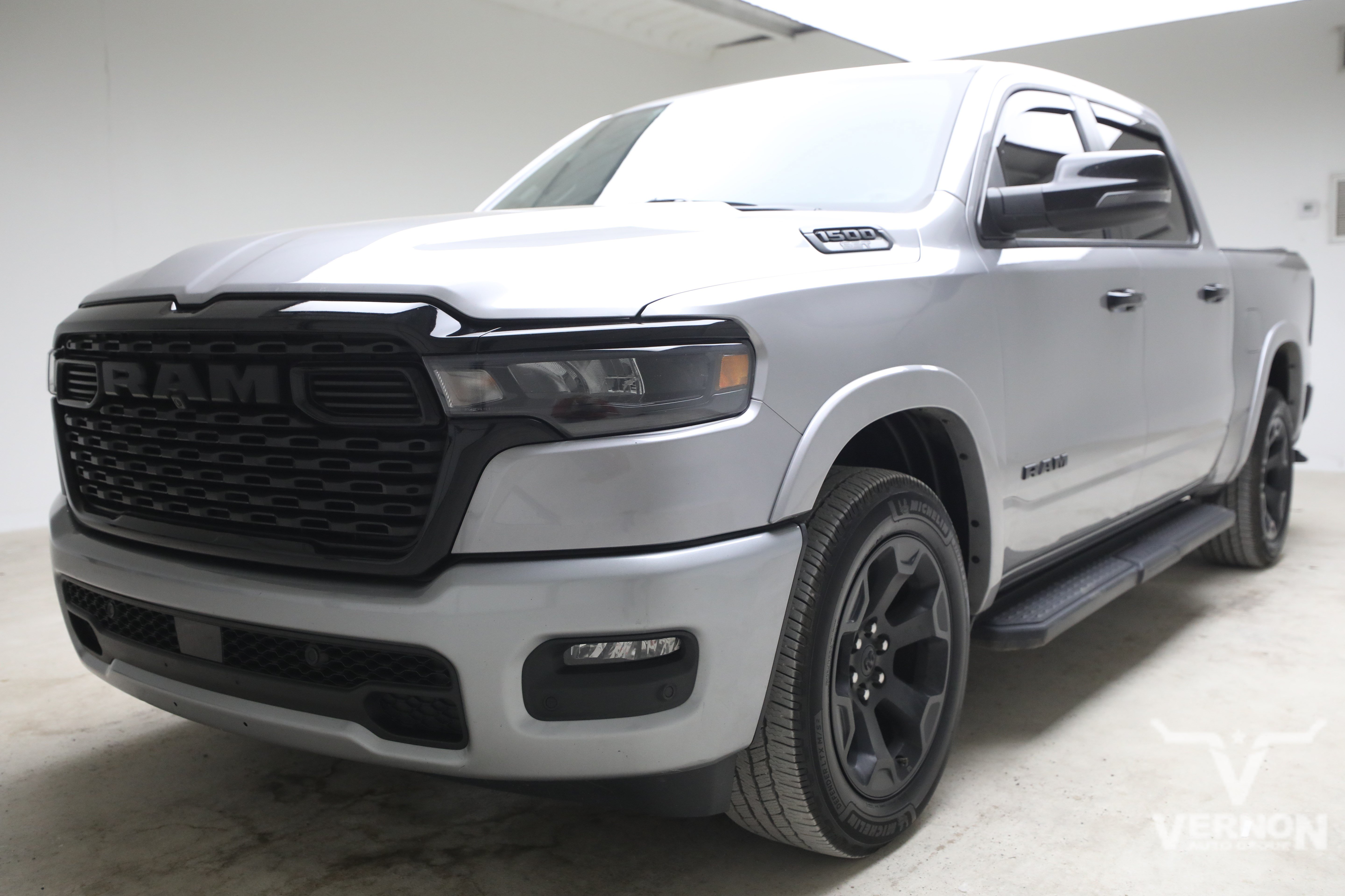 Used 2025 RAM 1500 Big Horn AWD/4WD image 1