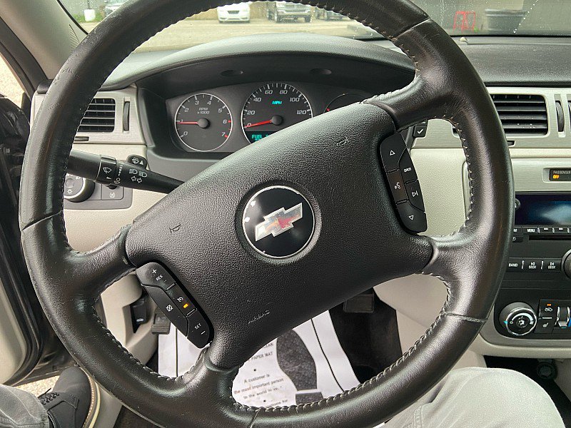 Used 2008 Chevrolet Impala LT FWD image 14