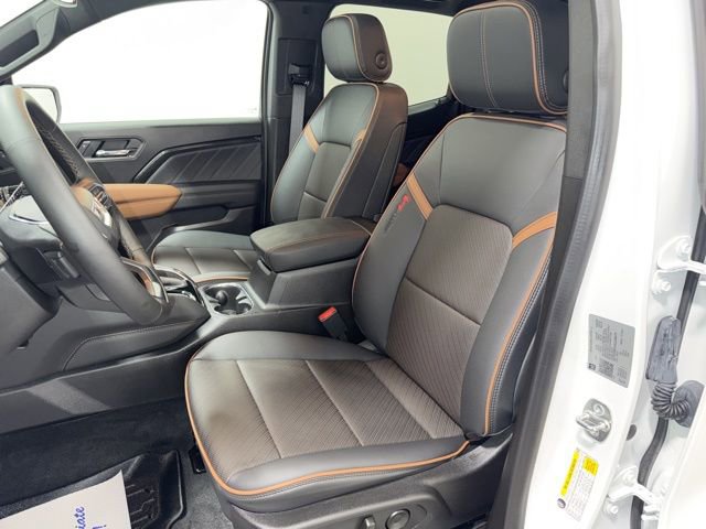 Used 2025 GMC Canyon AT4 w/ Technology Plus Package image 12