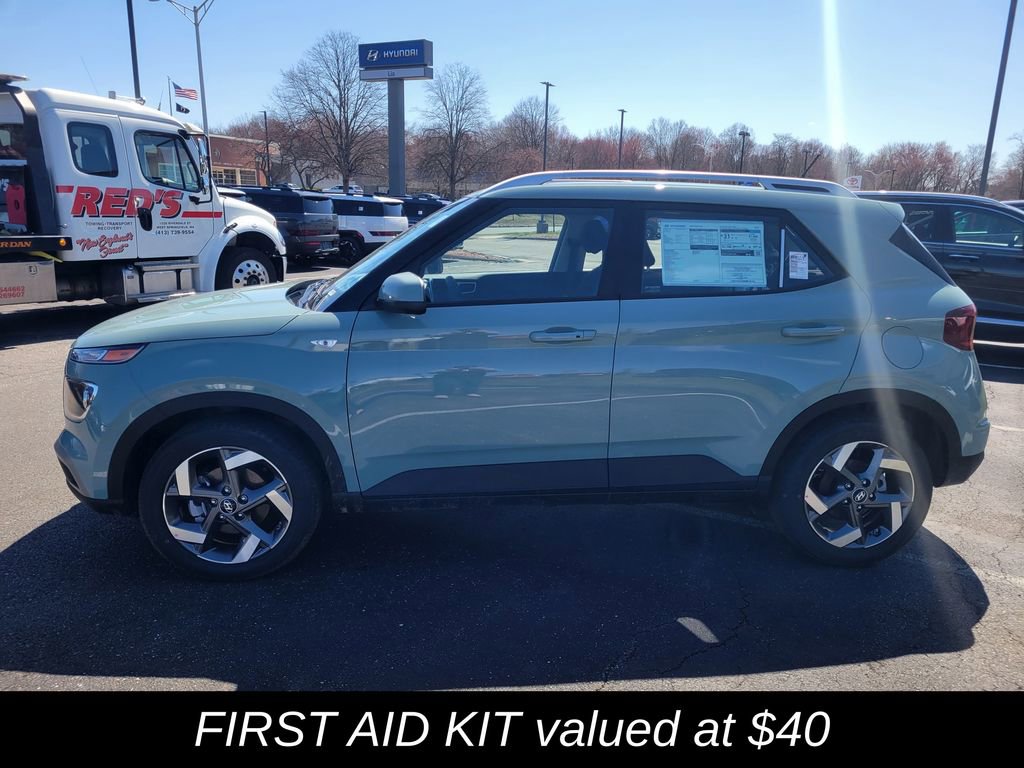 New 2025 Hyundai Venue SEL image 7