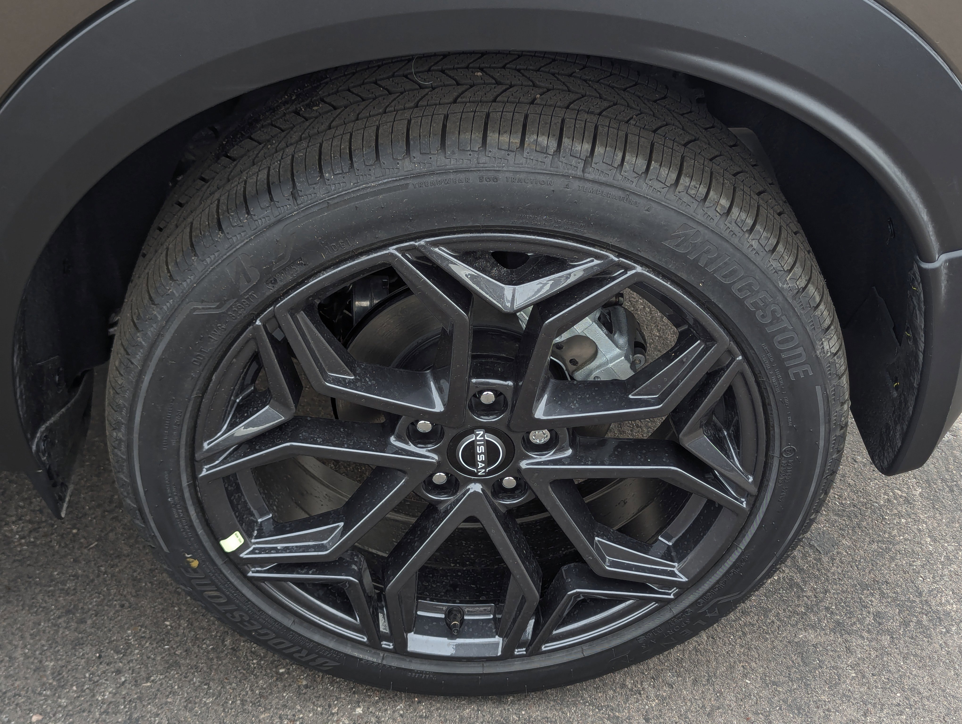 New 2026 Nissan Kicks SR image 7