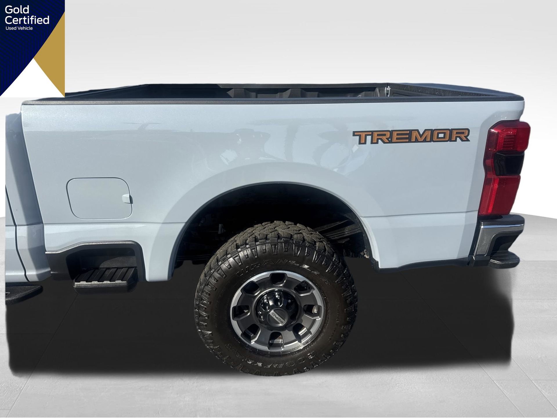 Certified 2024 Ford F250 Lariat w/ Tremor Off-Road Package image 41