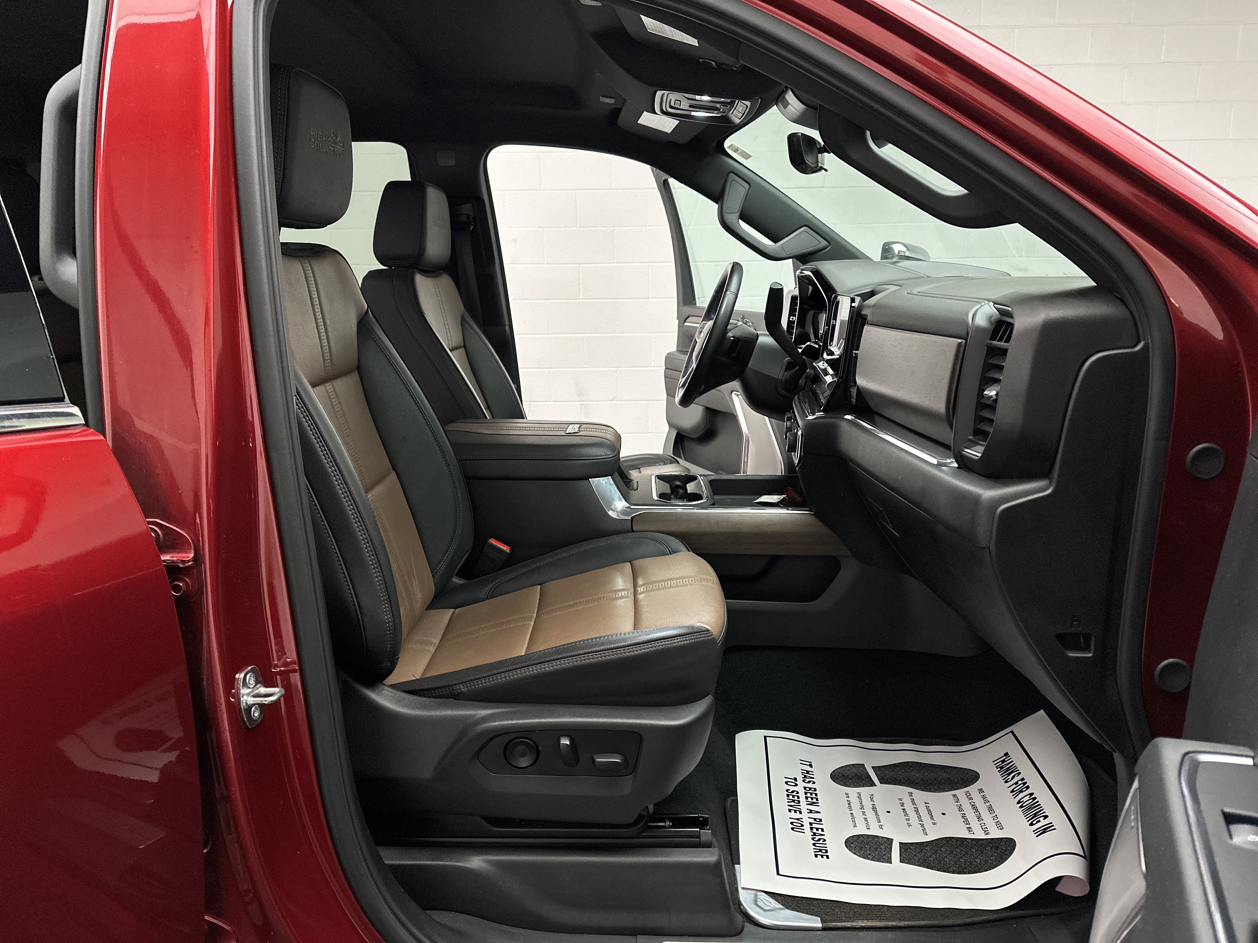 Used 2024 Chevrolet Silverado 2500 High Country w/ Technology Package image 29