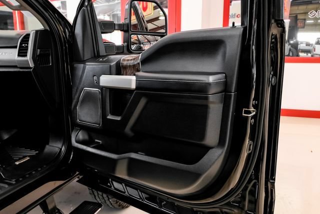 Used 2019 Ford F250 Lariat w/ Lariat Ultimate Package AWD/4WD image 52