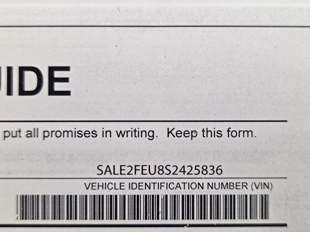 Used 2025 Land Rover Defender 130 X-Dynamic SE image 33