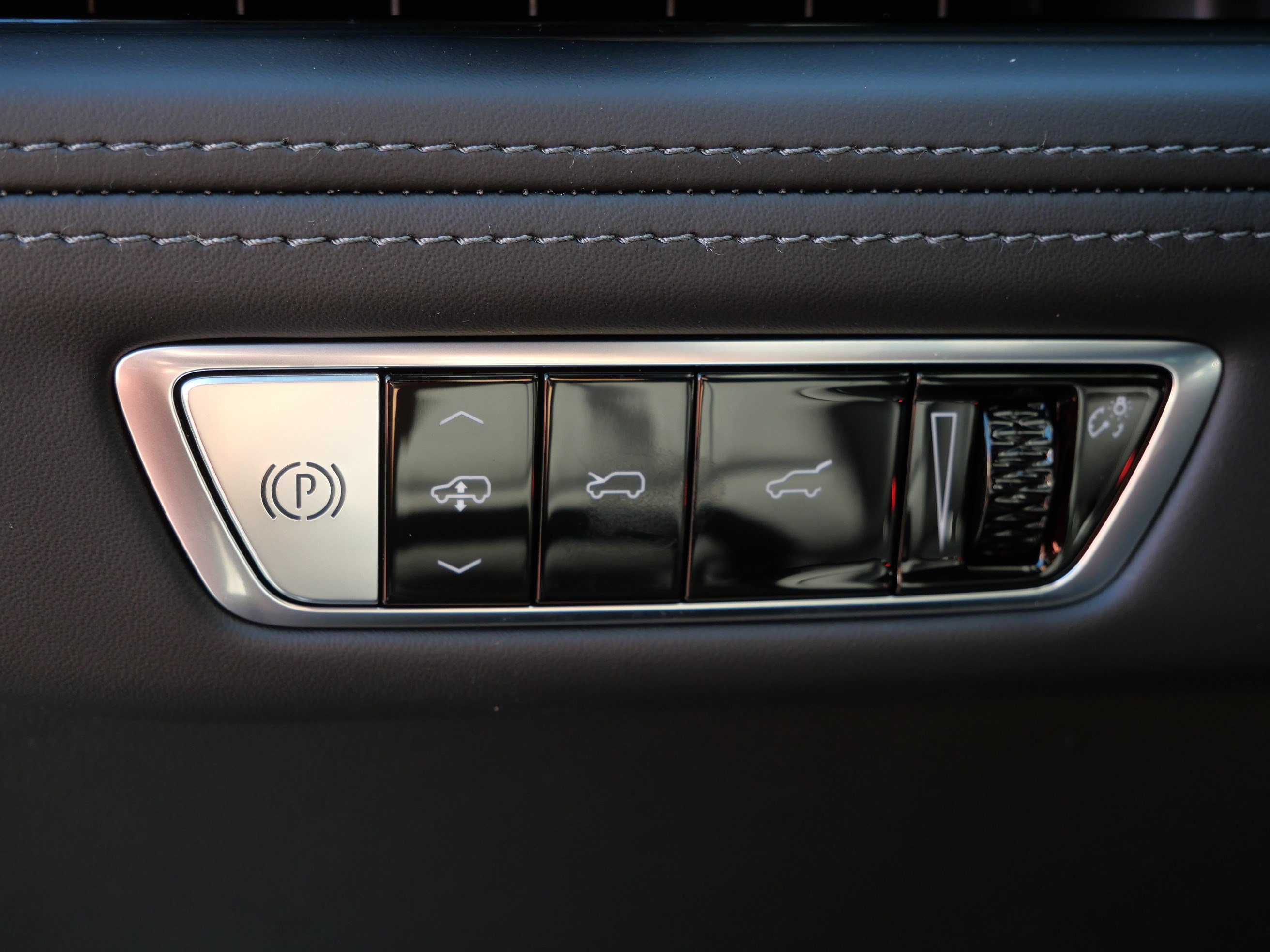 New 2026 Cadillac Escalade IQL Sport 2 AWD/4WD image 17