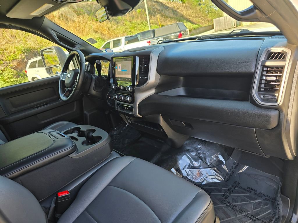 Used 2025 RAM 3500 Tradesman w/ Chrome Appearance Group image 29