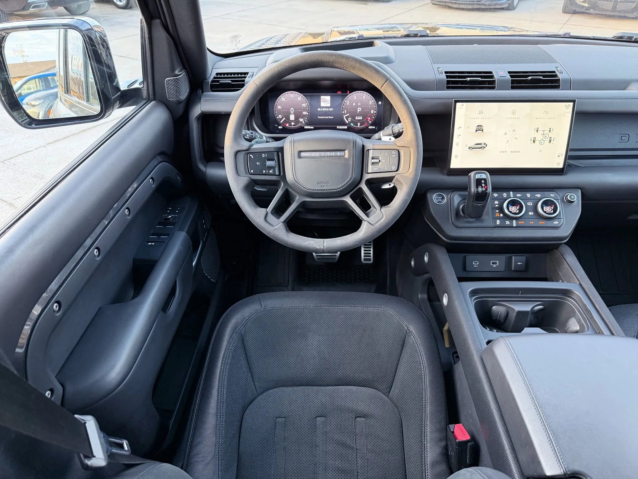 Used 2023 Land Rover Defender 110 V8 image 92