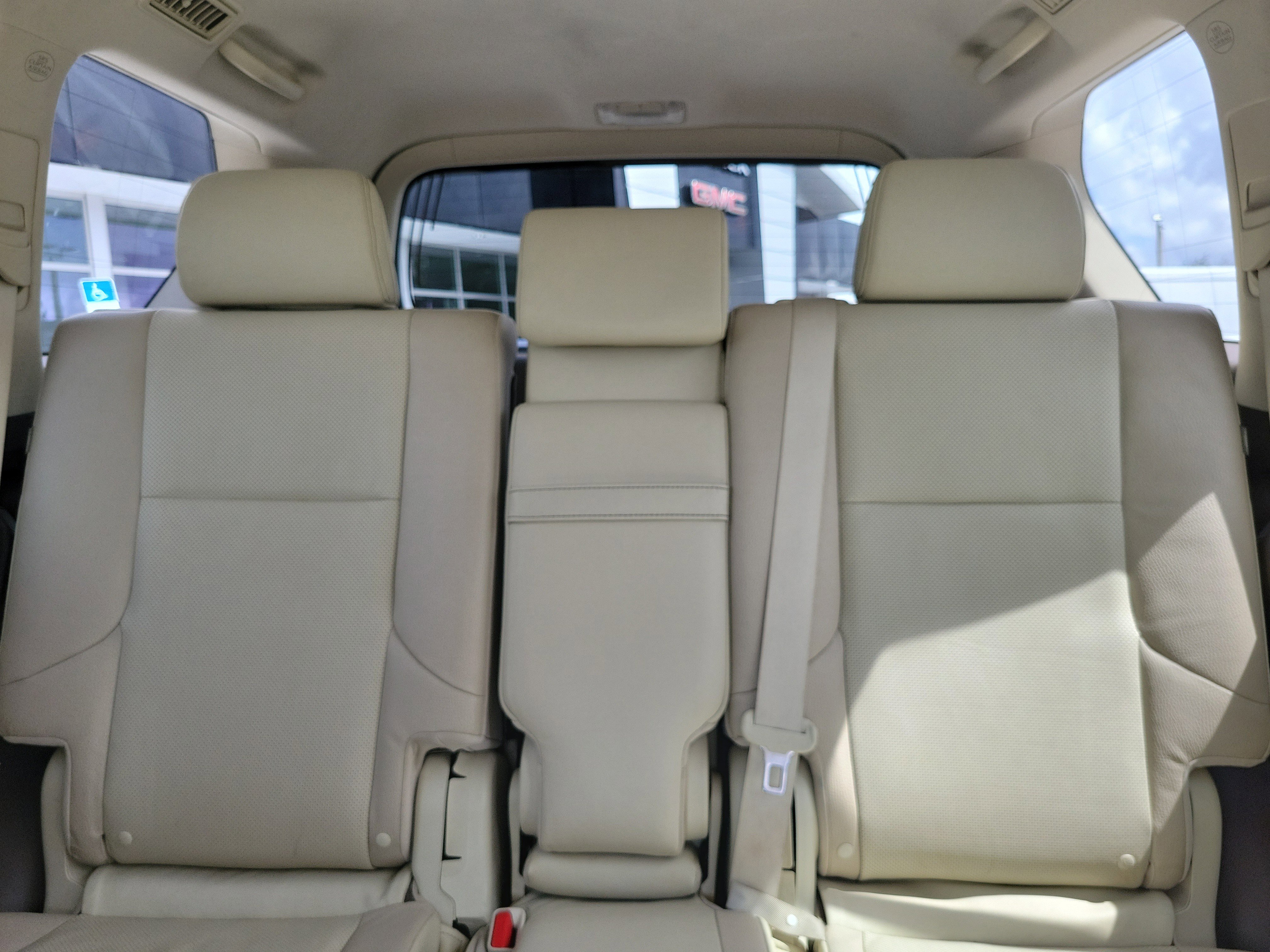 Used 2019 Lexus GX 460 Premium w/ Premium Package image 31