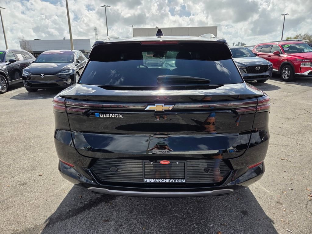 Certified 2025 Chevrolet Equinox EV LT w/ Convenience Package image 12