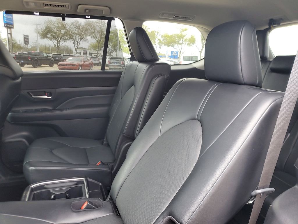Used 2025 Toyota Grand Highlander FWD image 10