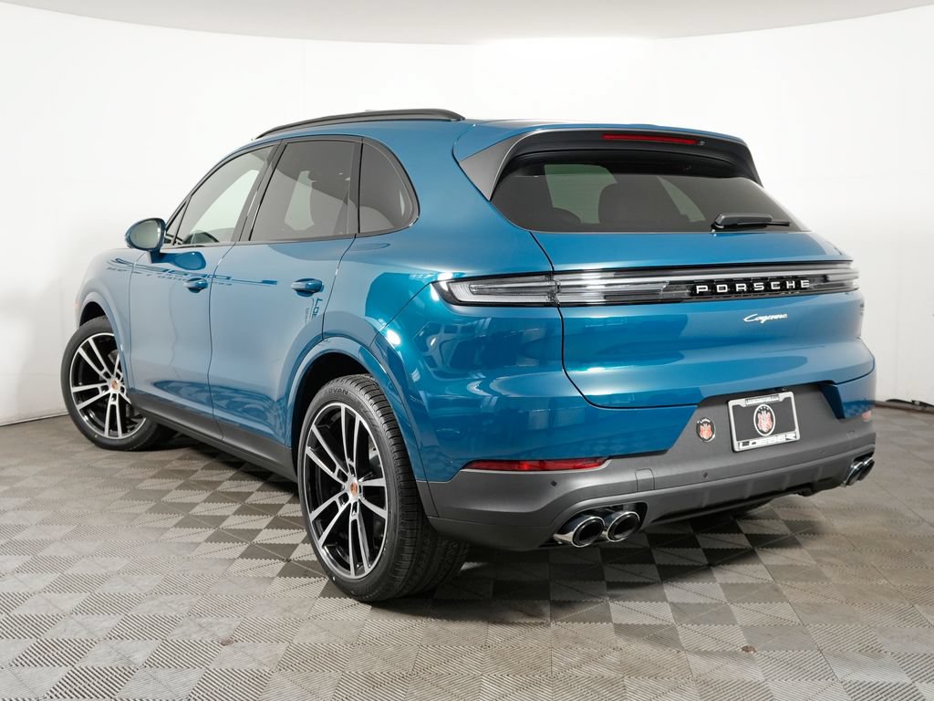 Certified 2026 Porsche Cayenne AWD/4WD image 3