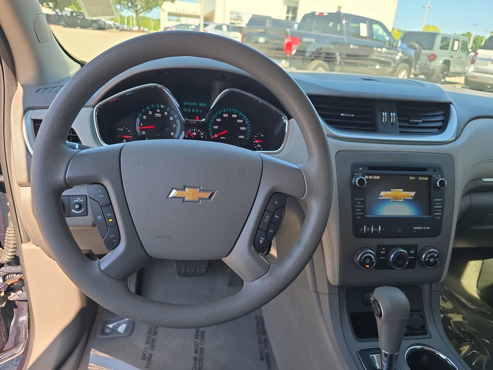 Used 2015 Chevrolet Traverse LS FWD image 17