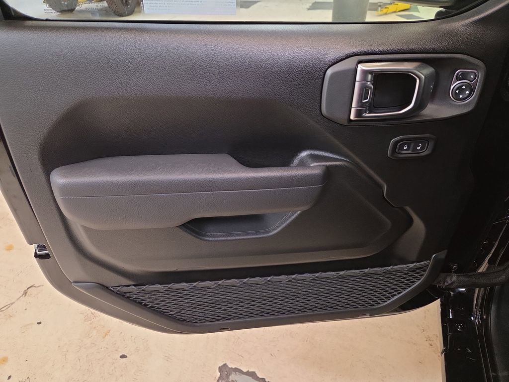 New 2026 Jeep Gladiator Sport image 10