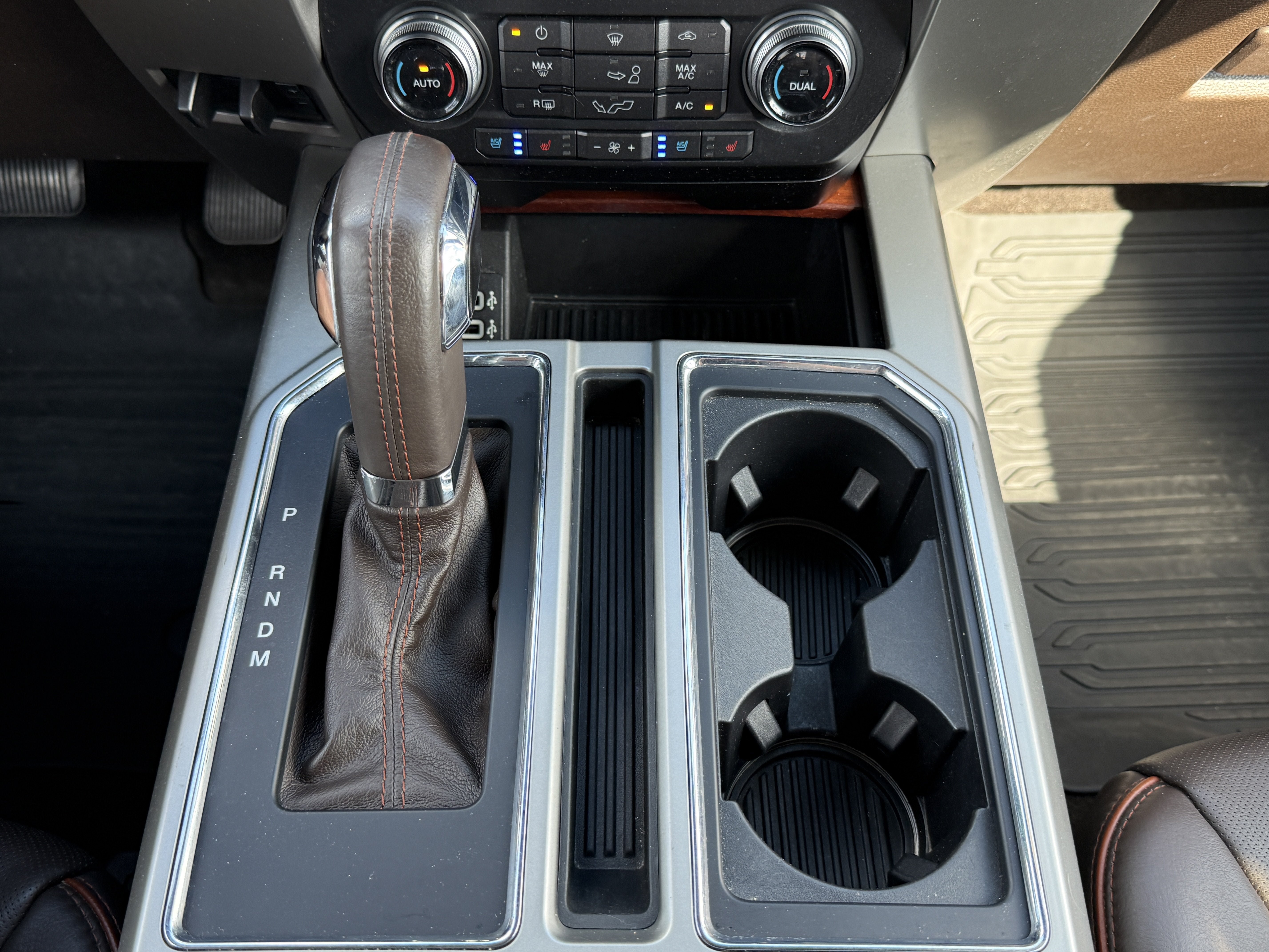 Used 2017 Ford F150 King Ranch w/ Equipment Group 601A Luxury AWD/4WD image 28