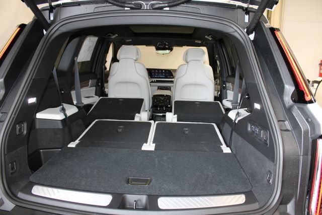 New 2027 Cadillac Vistiq Luxury AWD/4WD image 36