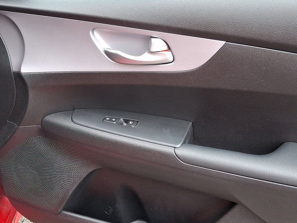 Used 2024 Kia Forte LXS FWD image 10