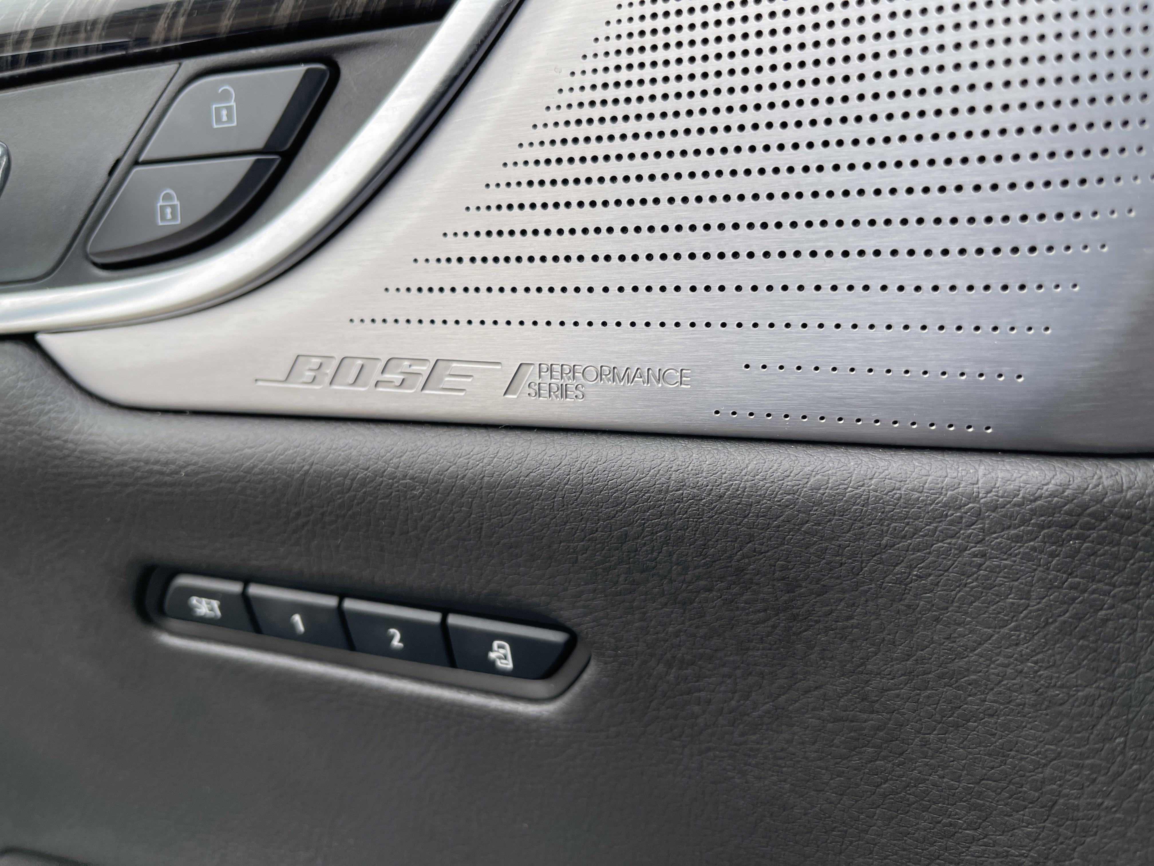 Used 2025 Cadillac XT6 Premium Luxury image 16