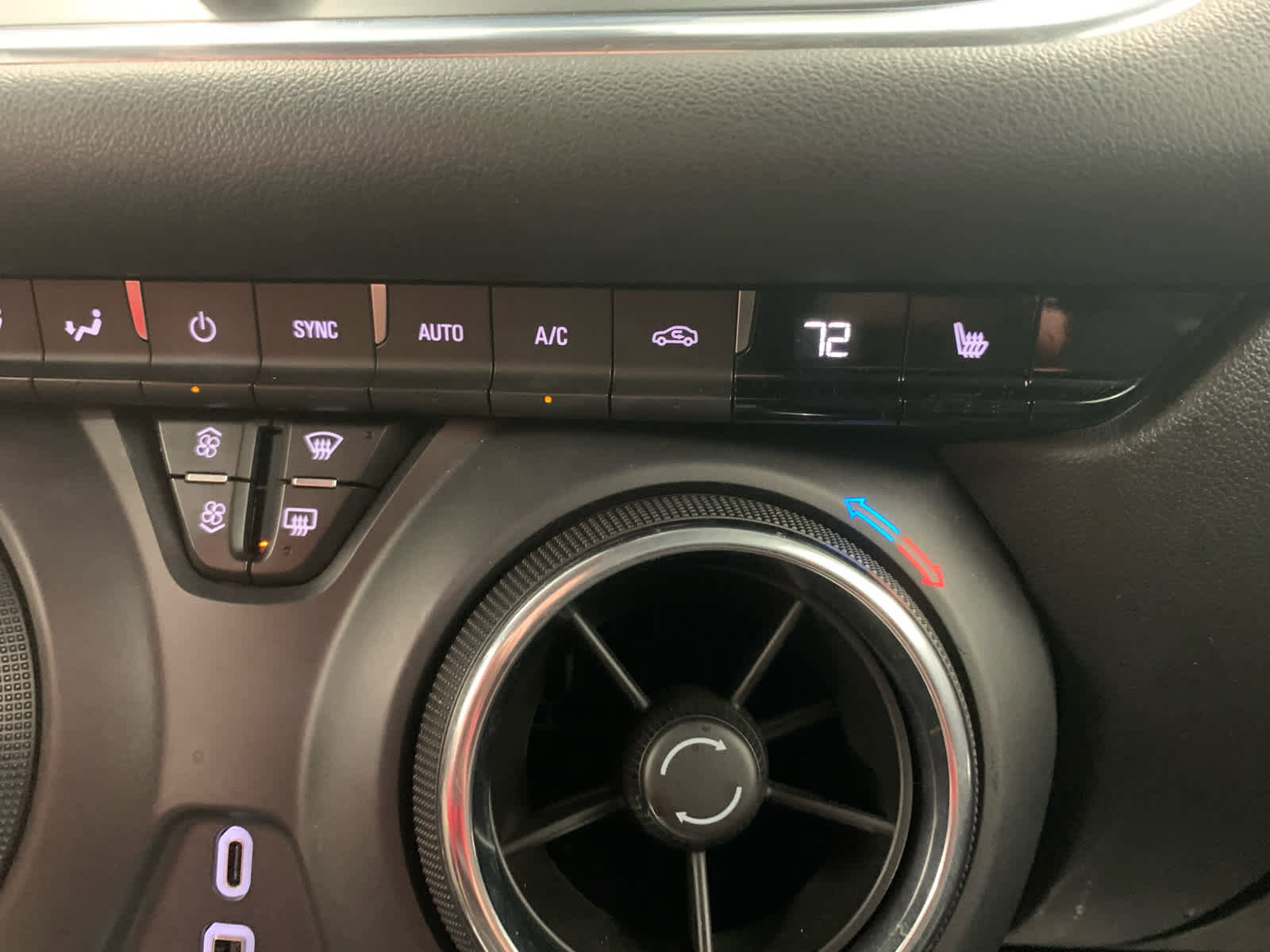 Used 2024 Chevrolet Blazer LT image 31