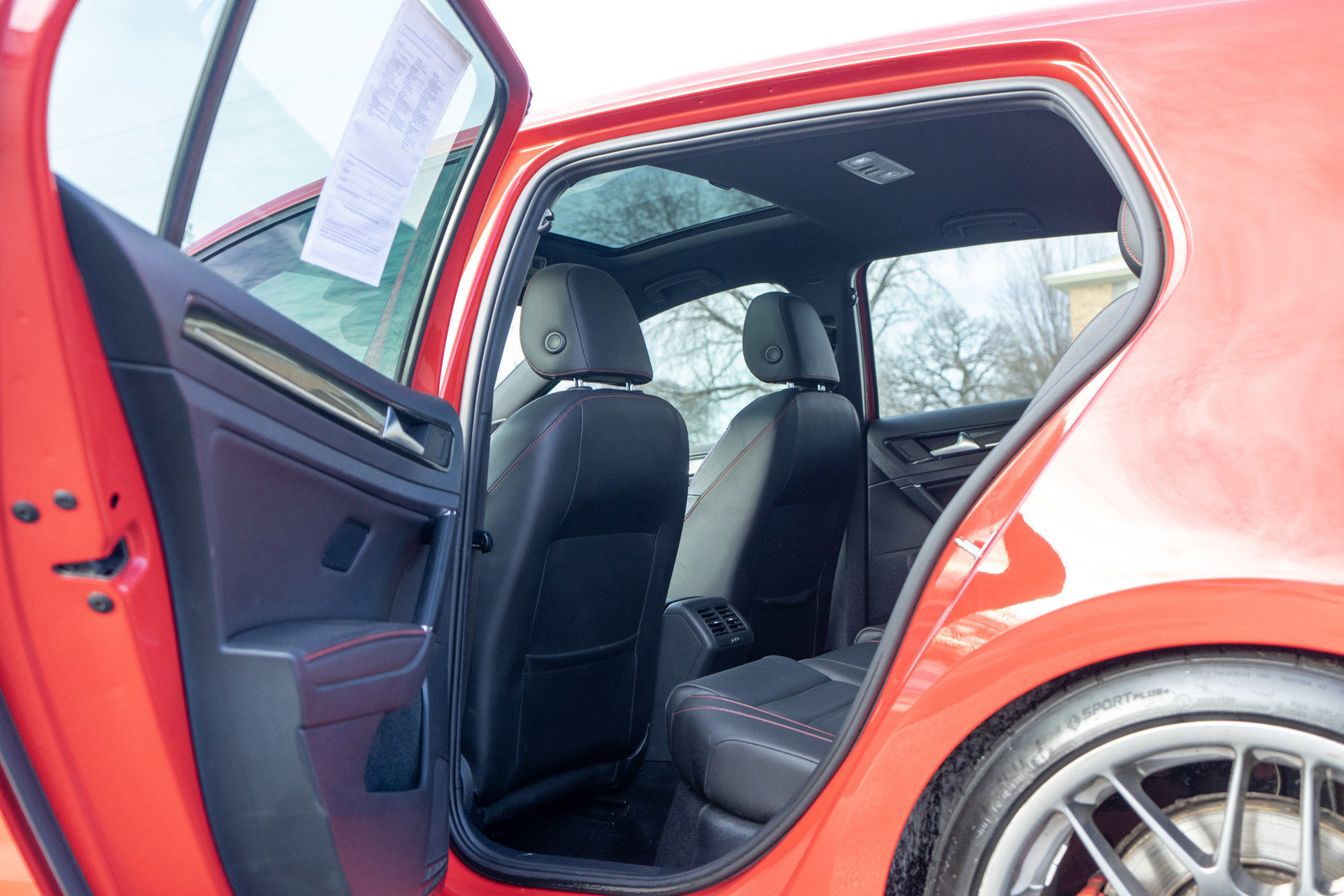 Used 2017 Volkswagen GTI SE image 26