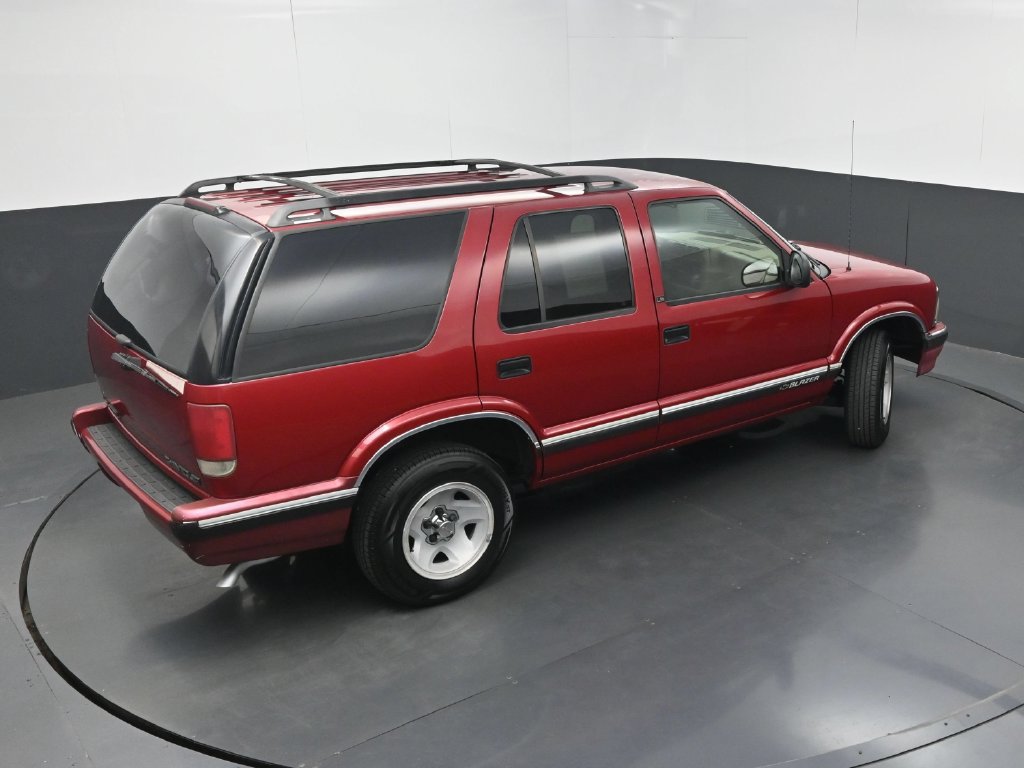 Used 1996 Chevrolet Blazer 2WD 4-Door image 25