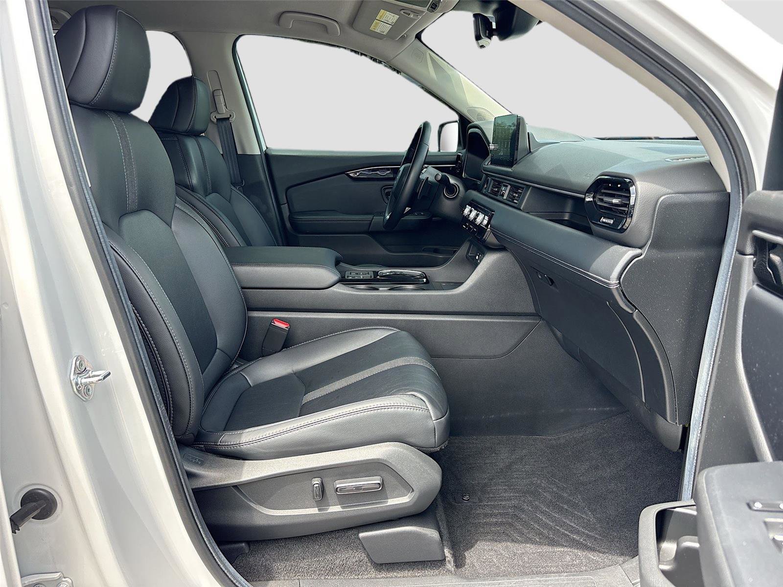 Certified 2024 Honda Pilot EX-L image 32