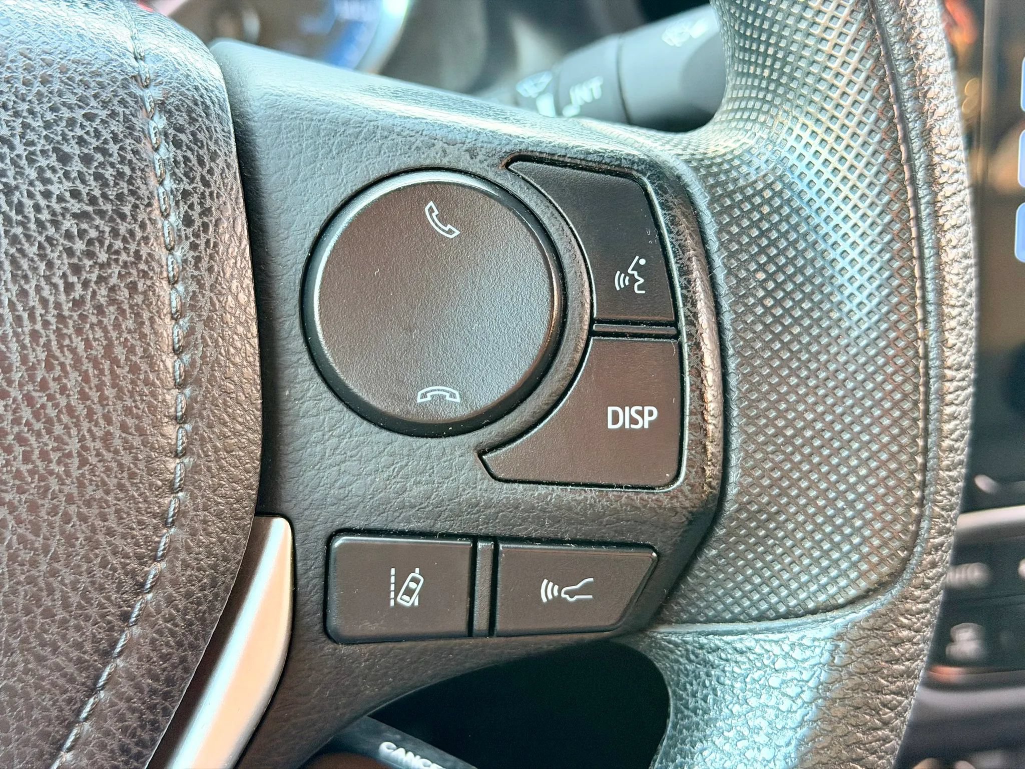 Used 2019 Toyota Corolla LE w/ Body Protection Package FWD image 25