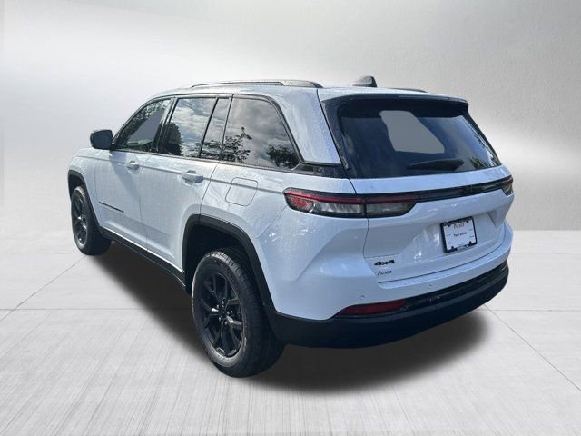 New 2025 Jeep Grand Cherokee Altitude image 7