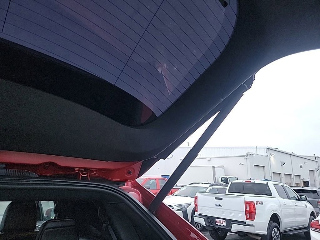 Certified 2022 Ford Edge ST-Line w/ Class II Trailer Tow Package image 26