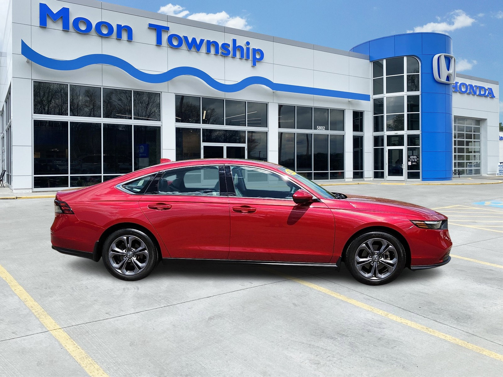 Used 2023 Honda Accord EX image 7