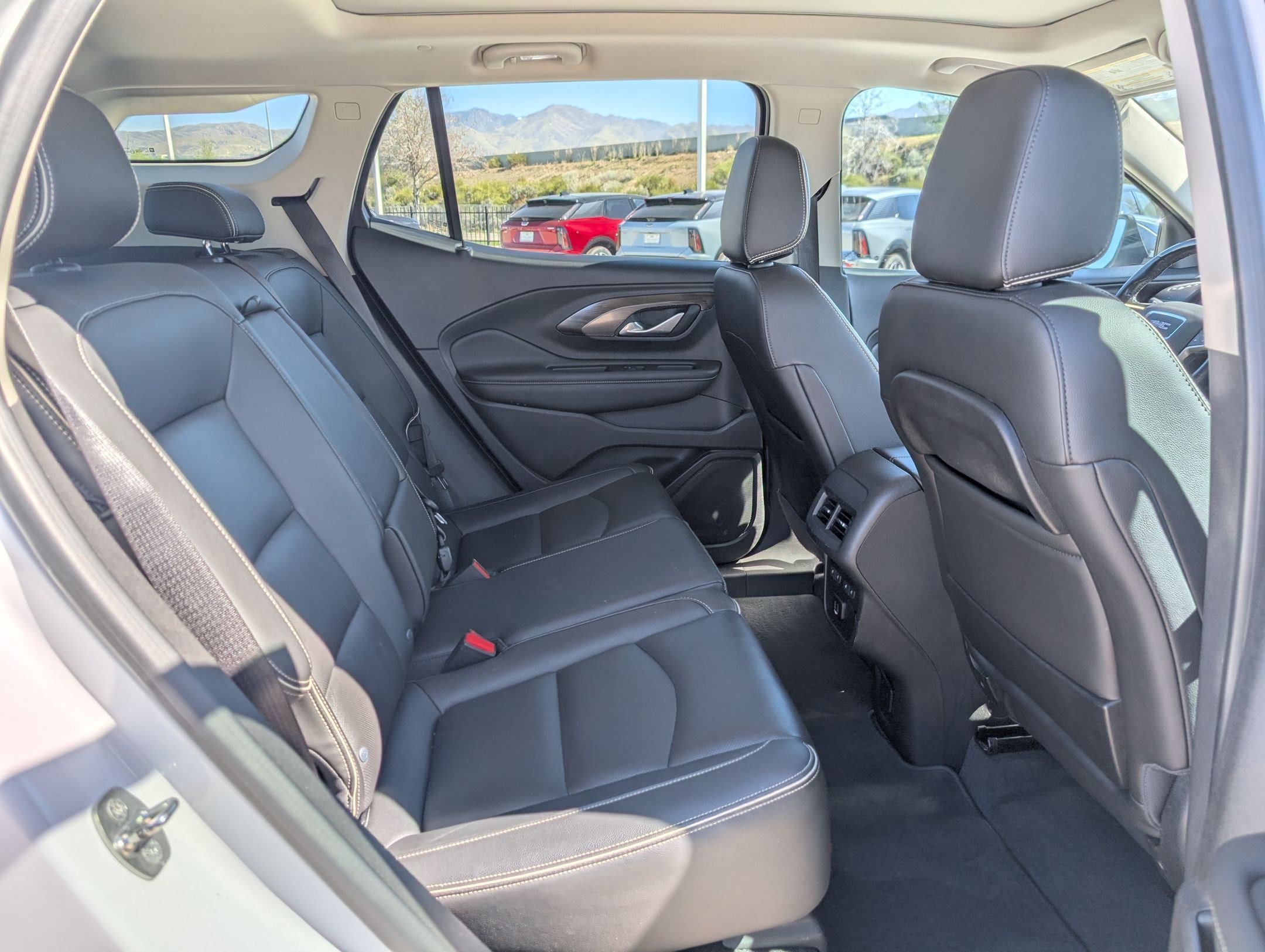Used 2018 GMC Terrain Denali w/ Comfort Package image 28