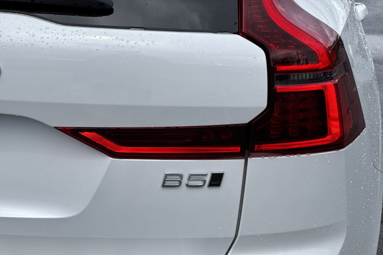 New 2026 Volvo XC60 B5 Ultra AWD/4WD image 12
