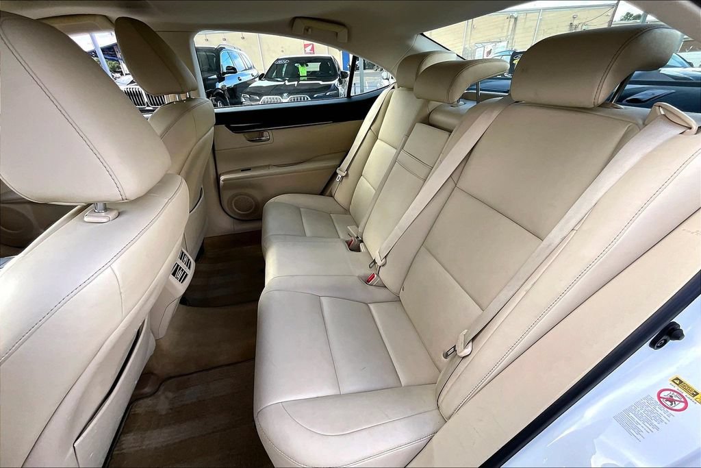 Used 2013 Lexus ES 350 w/ Premium Pkg FWD image 37