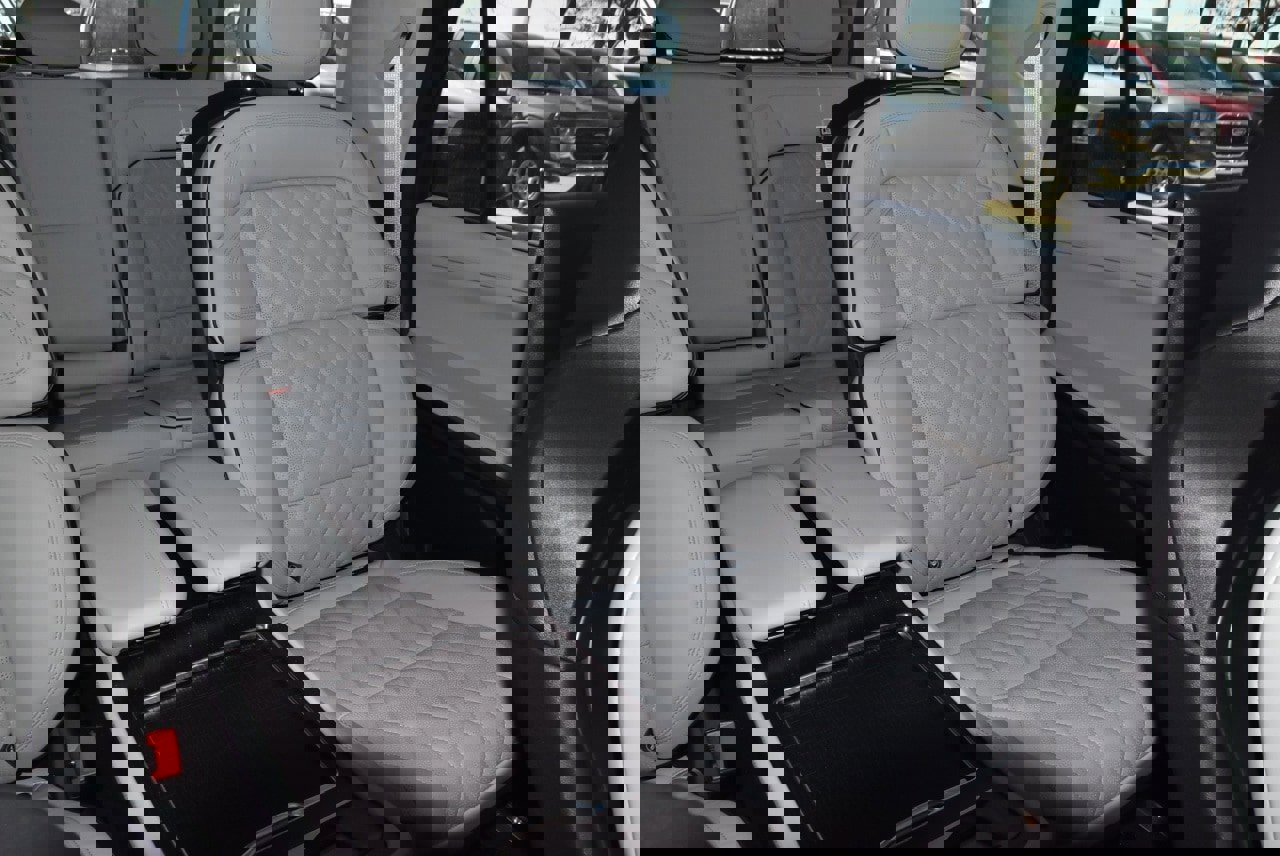 New 2026 Lincoln Navigator L Black Label image 24