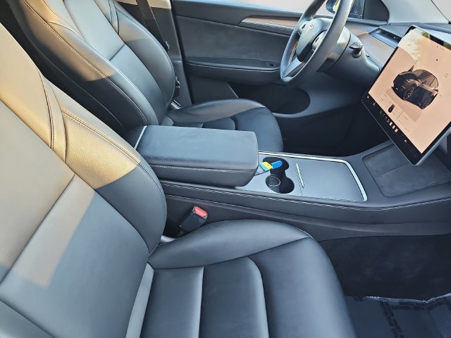 Used 2023 Tesla Model Y Long Range AWD/4WD image 10
