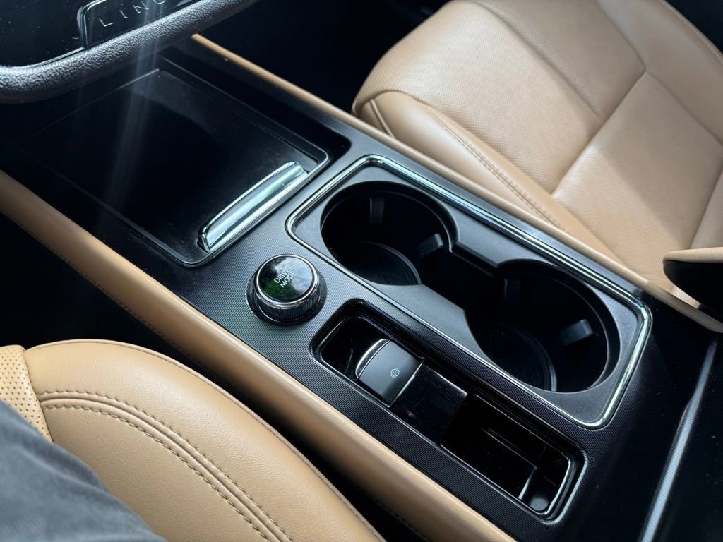 Used 2021 Lincoln Corsair Reserve w/ Equipment Group 201A image 37