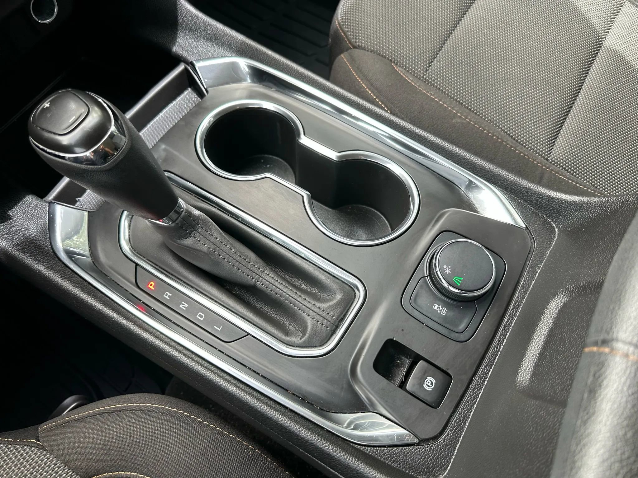 Used 2020 Chevrolet Traverse LS image 22