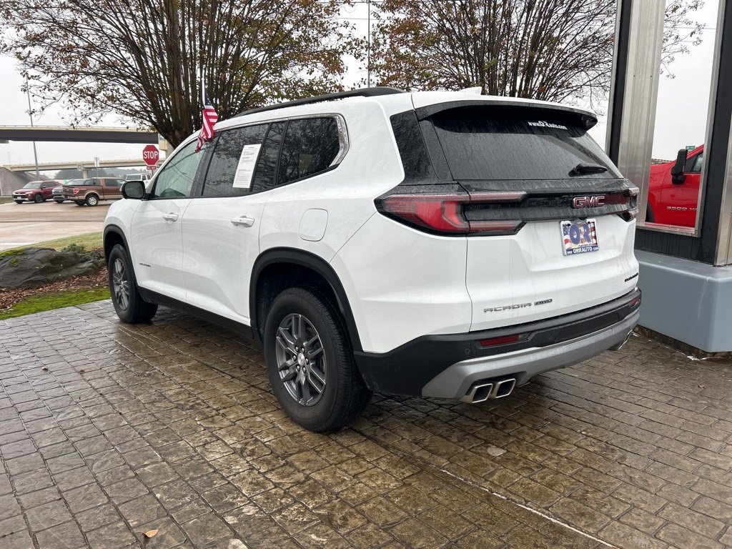 Used 2025 GMC Acadia Elevation image 9