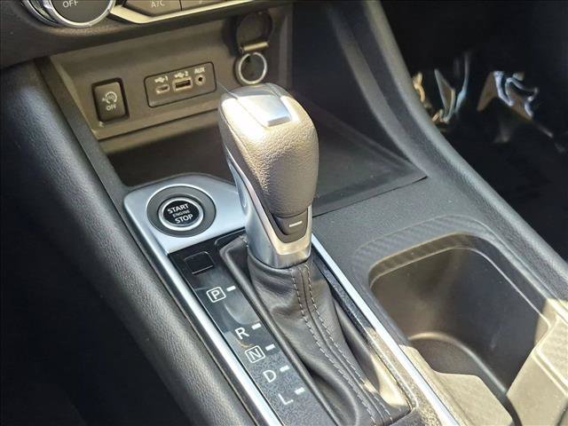 Used 2024 Nissan Sentra SV FWD image 12