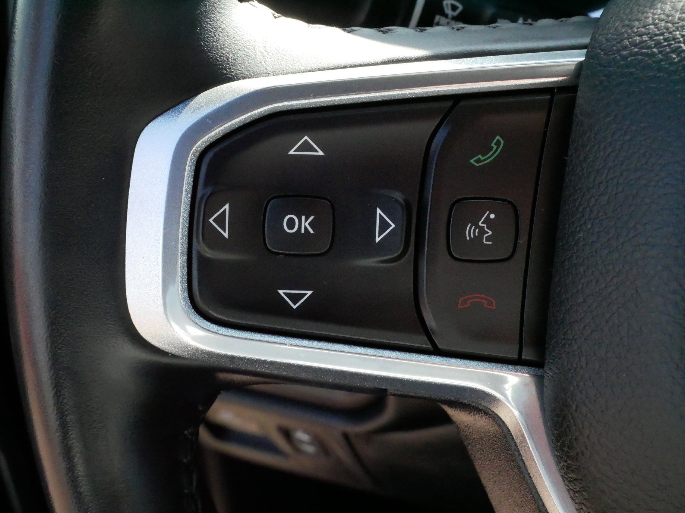 Used 2023 RAM 1500 Laramie image 25