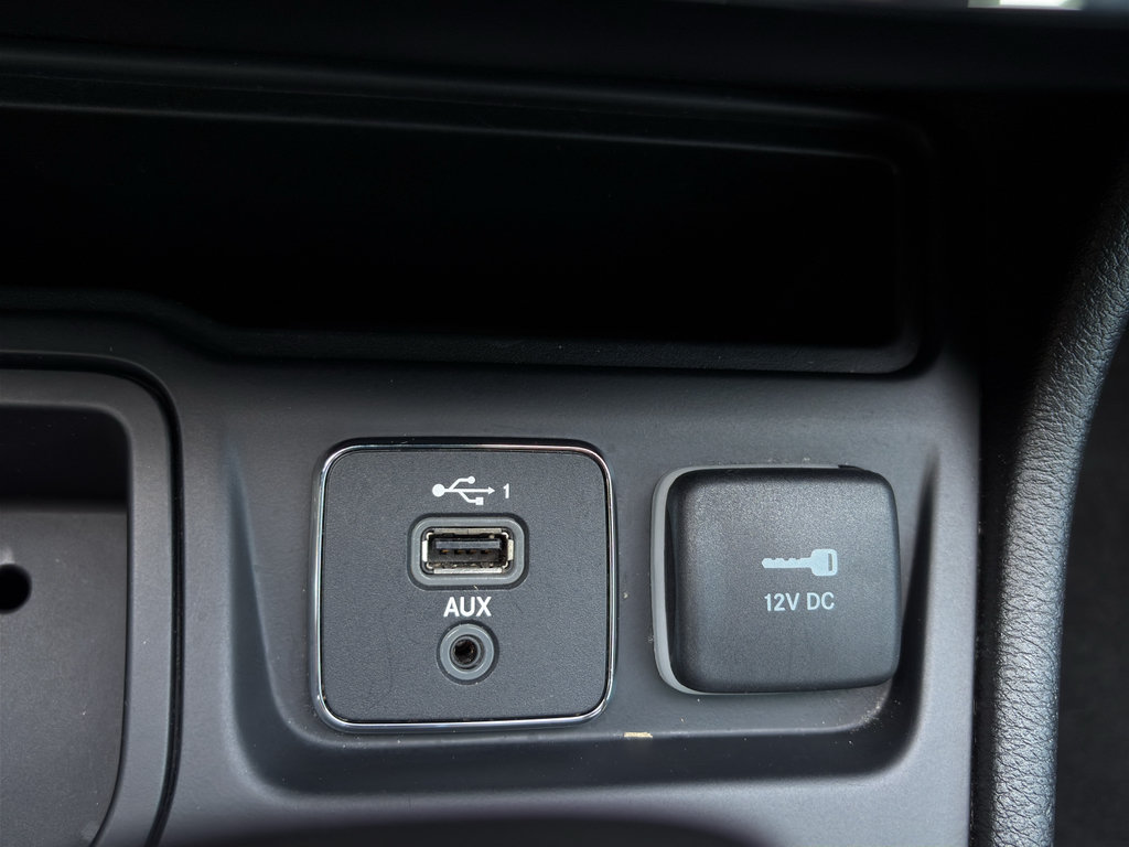 Used 2021 Jeep Cherokee Latitude Plus FWD image 24