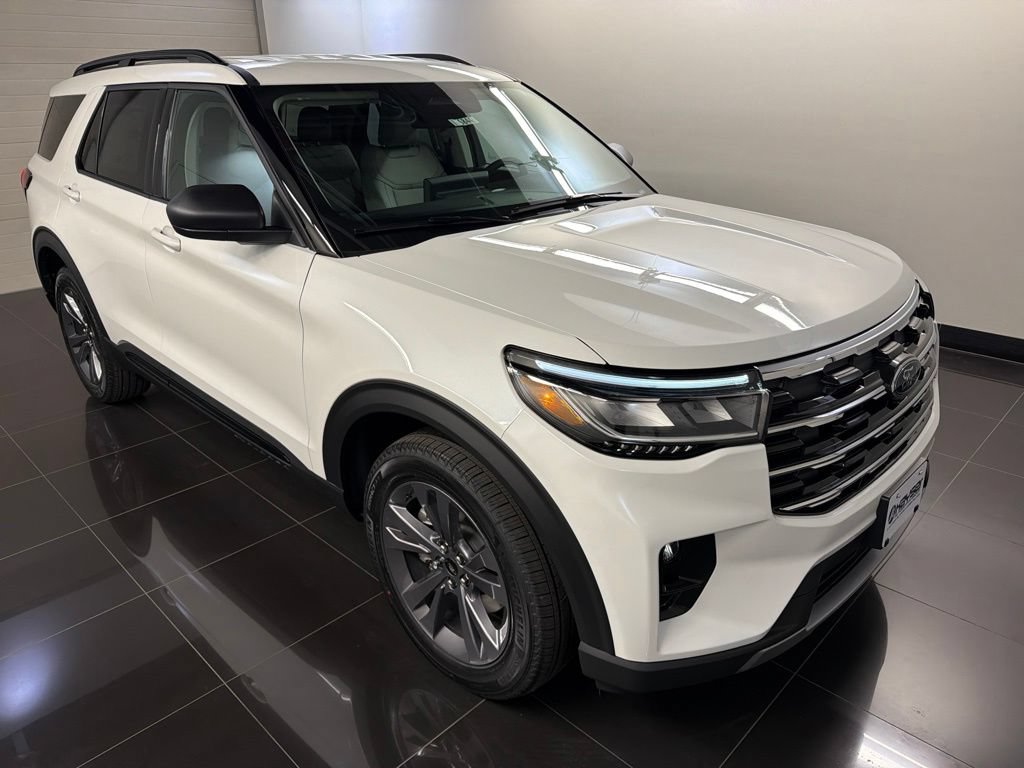New 2026 Ford Explorer Active AWD/4WD image 1