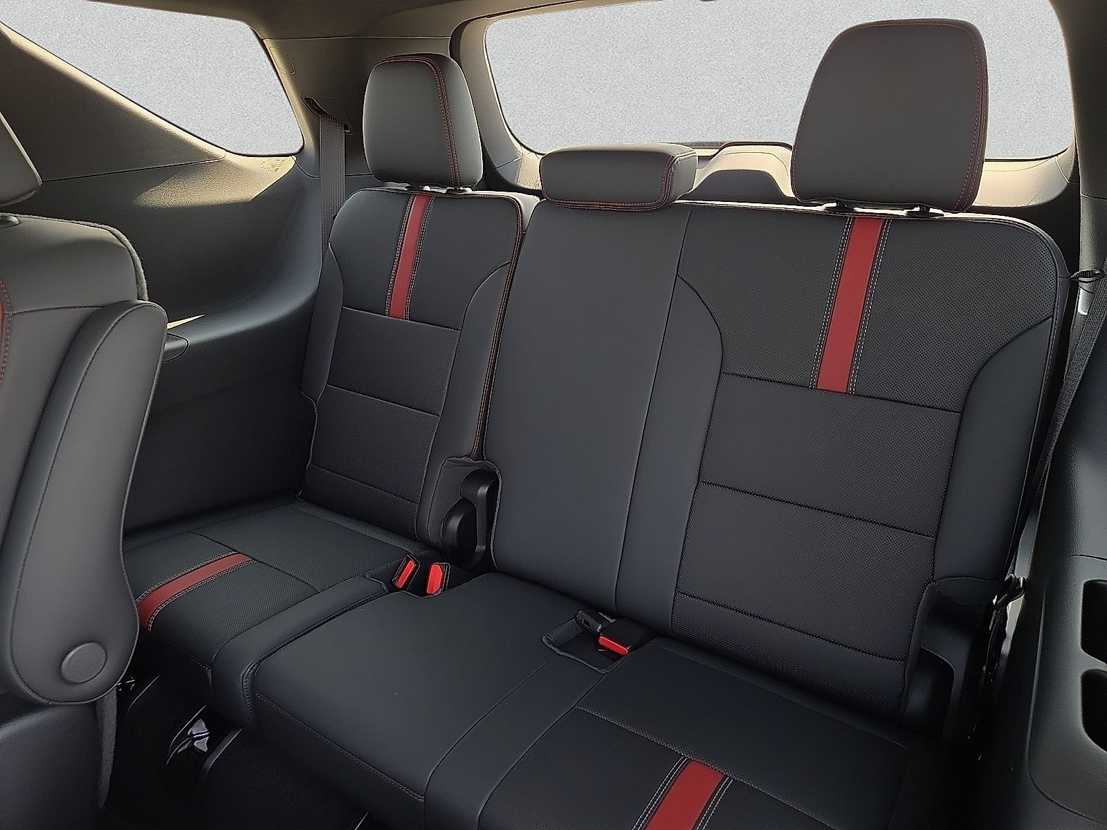 New 2027 Chevrolet Traverse RS FWD image 10
