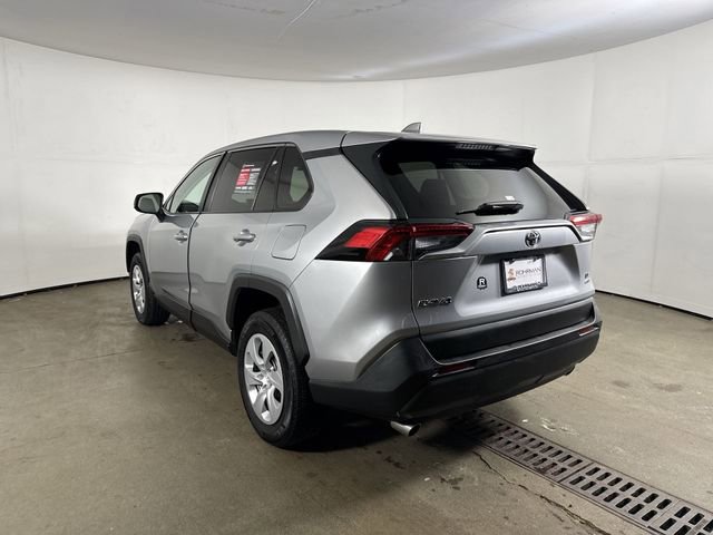 Used 2024 Toyota RAV4 LE image 31