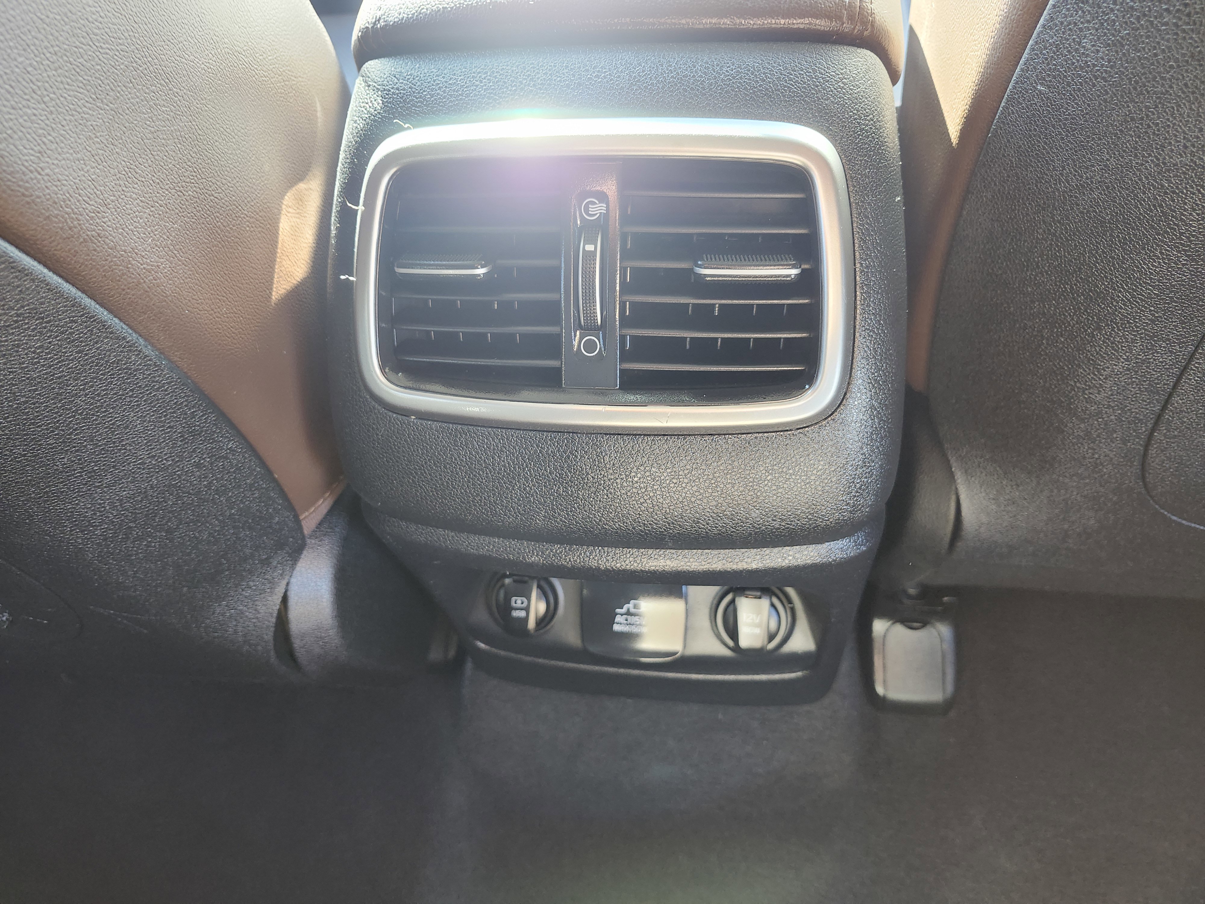 Used 2019 Kia Sorento SX image 25