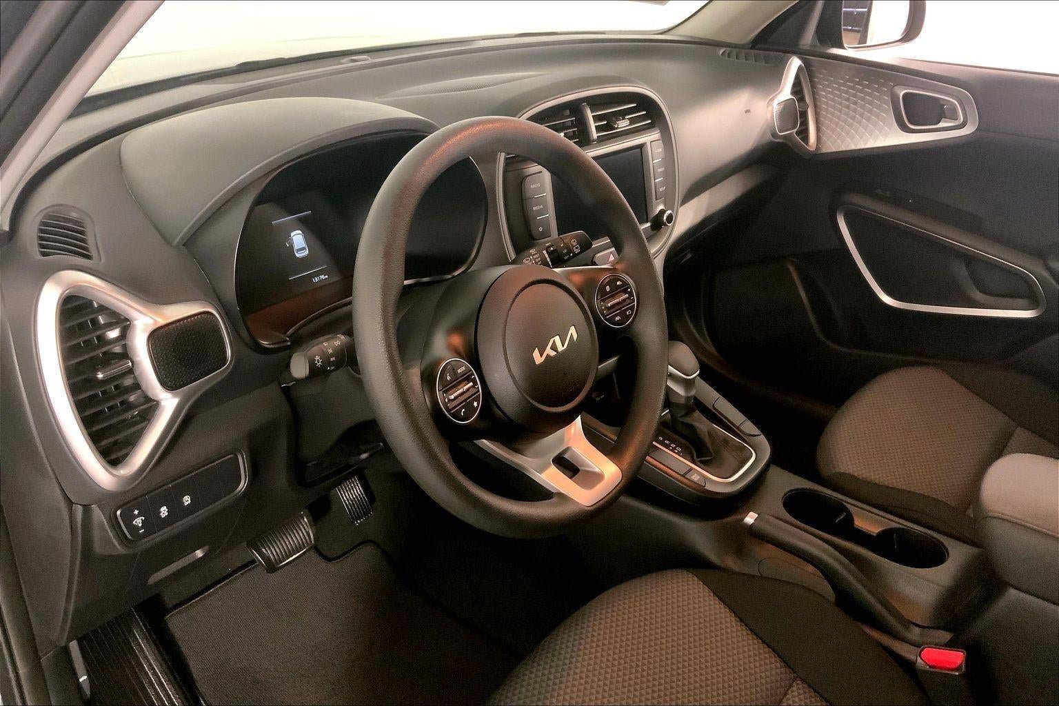 Certified 2025 Kia Soul LX FWD image 14