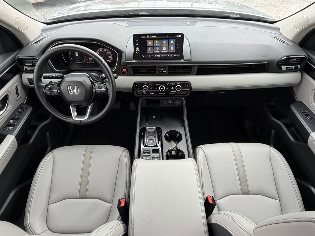Used 2025 Honda Pilot EX-L image 14