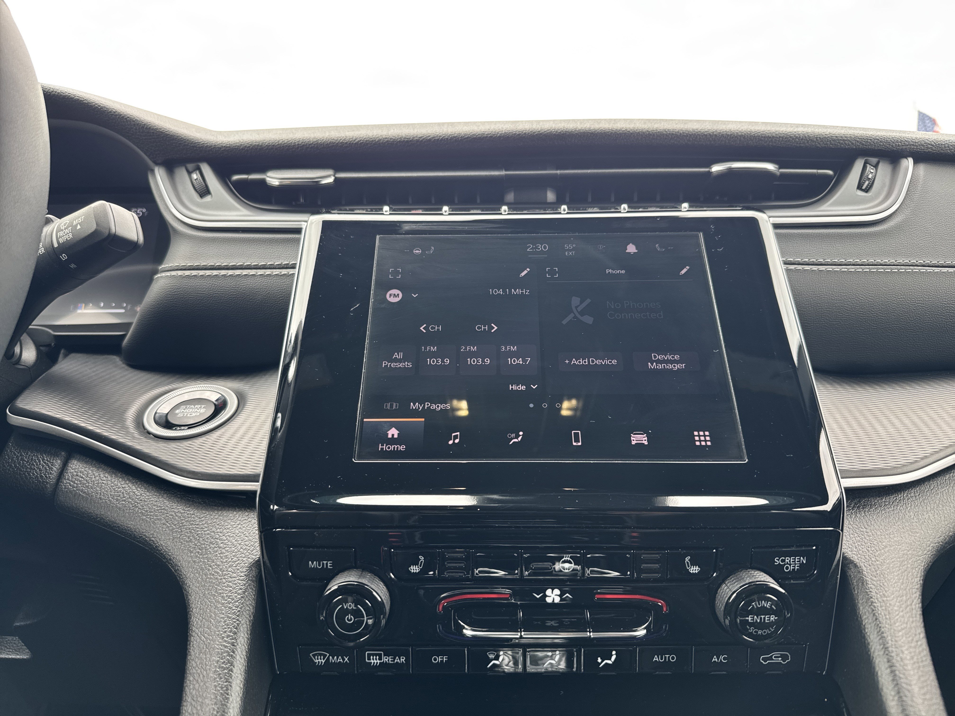 Used 2023 Jeep Grand Cherokee L Laredo image 28